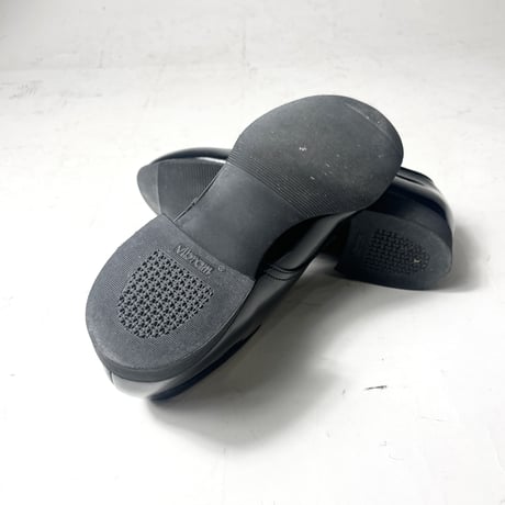 USED "CAPPS SHOE COMPANY" ENAMEL SHOES