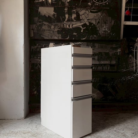 USED WOODEN CHEST