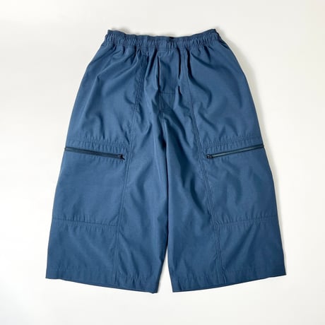 COMFORTABLE REASON "Cropped Shorts"