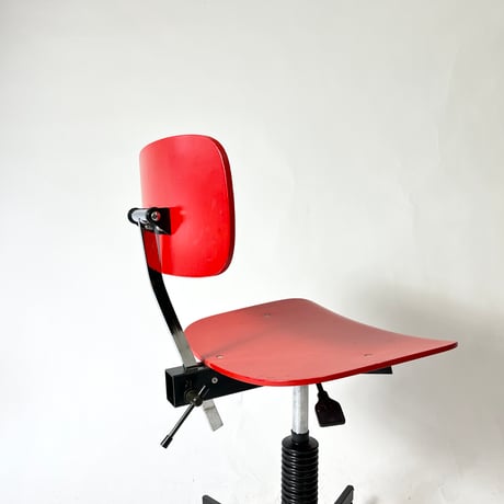 USED WOODEN DESK CHAIR