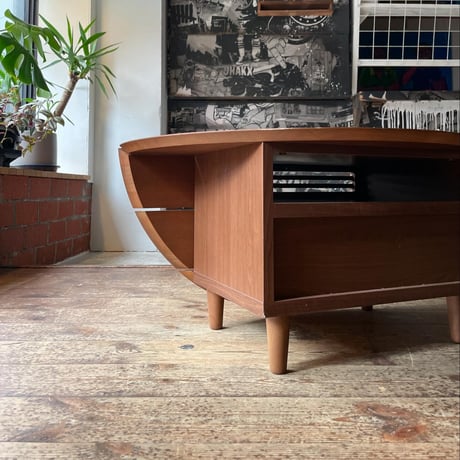 USED WOODEN TV BOARD