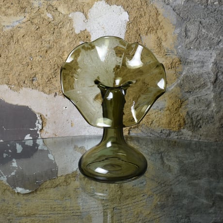 GLASS FLOWER BASE