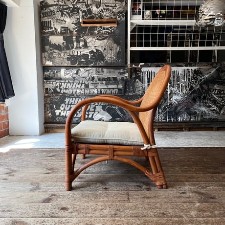 USED RATTAN ARM CHAIR