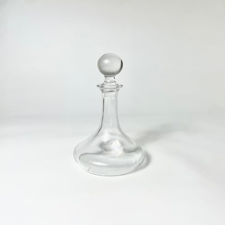 USED GLASS DECANTER