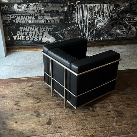 USED STAINLESS FRAME VINYL LEATHER 1P SOFA