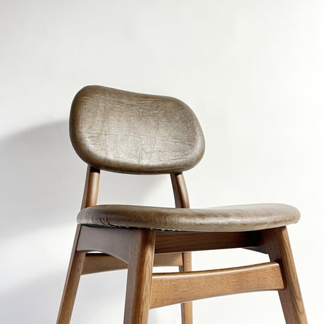 JAPAN USED WOODEN LEG LEATHER CHAIR