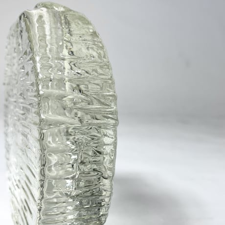 VINTAGE ICE ART GLASS VASE