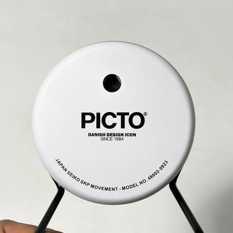USED “PICTO” TABLE CLOCK