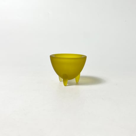 USED GLASS FLOWER VASE