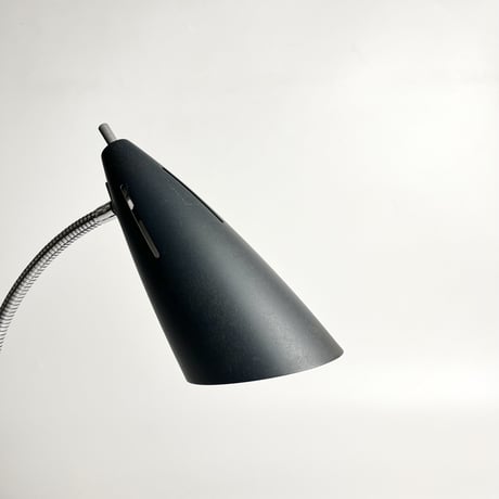 JAPAN USED IRON TABLE LAMP
