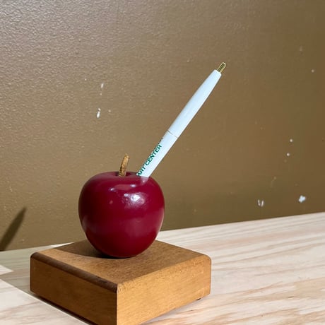 USED APPLE PEN HOLDER