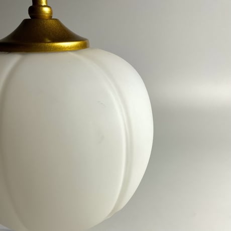 USED MARBLE SHADE TABLE LAMP