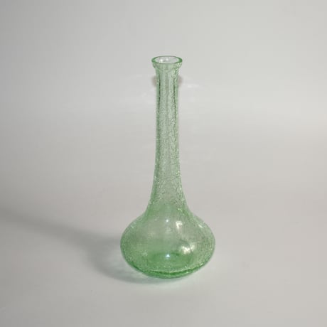 USED CRACK GLASS FLOWER VASE