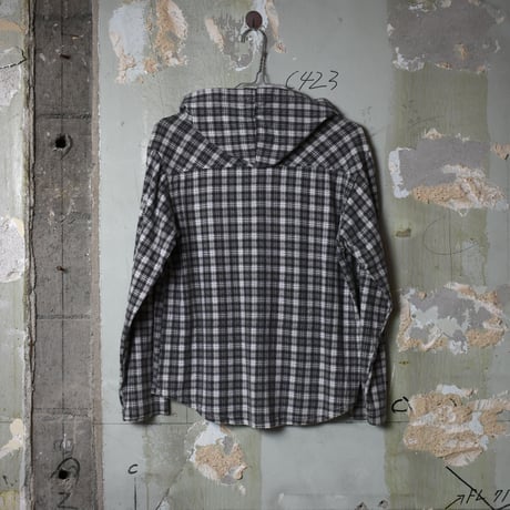 LADIES USED UNKNOWN HOODED PALID SHIRT