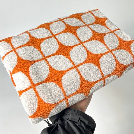 USED GEOMETRIC PATTERN COTTON TOWEL
