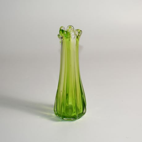 USED GLASS FLOWER VASE