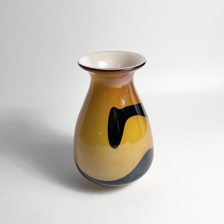 USED GLASS FLOWER VASE