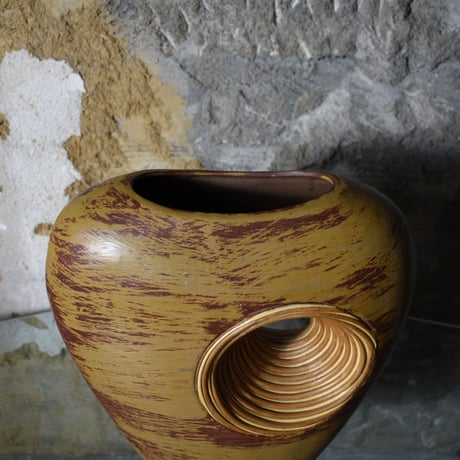FLOWER VASE