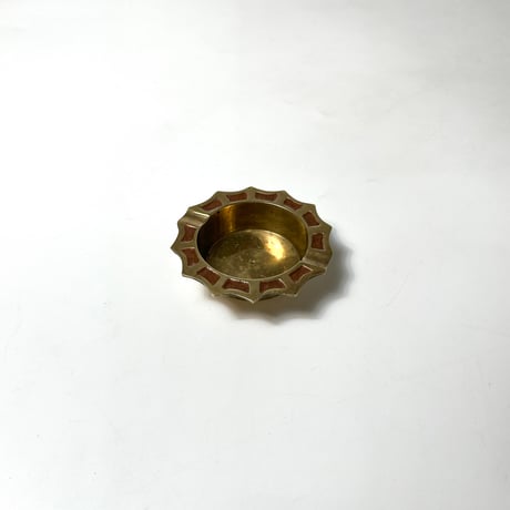 USED METAL ASHTRAY
