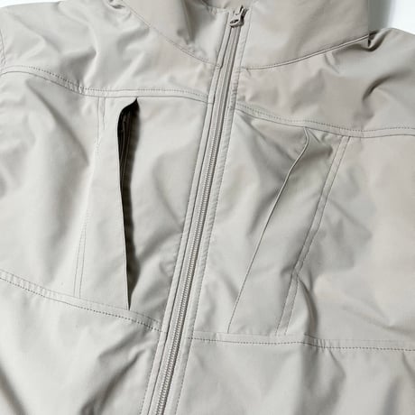 COMFORTABLE REASON "Stand Zip Stretch Jacket"