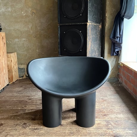 USED ELEPHANT LEG CHAIR