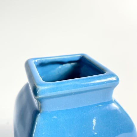 USED CERAMIC FLOWER VASE
