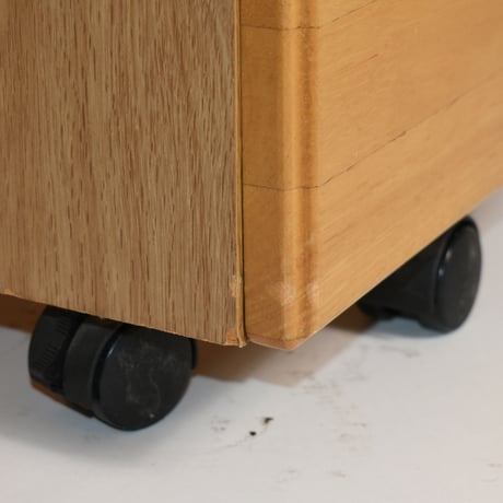 USED WOODEN CARRY CABINET