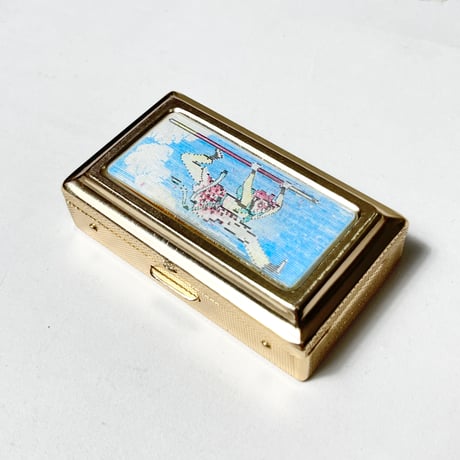USED LENTICULAR MIRROR CONTAINER