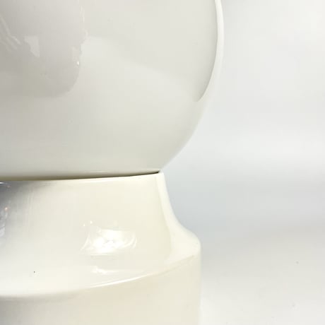 USED GLASS BALL SHADE CERAMIC TABLE LAMP
