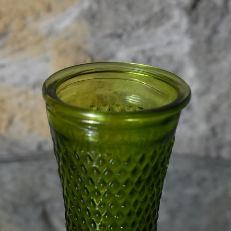 GLASS FLOWER VASE