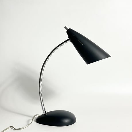 JAPAN USED IRON TABLE LAMP