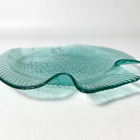 USED GLASS FISH TRAY