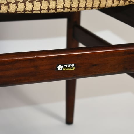 JAPAN USED "KARIMOKU" WOODEN FABRIC CHAIR