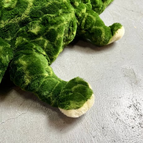 USED “WISHPETS” STUFFED CROCODILE