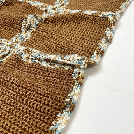 USED HANDMADE ACRYLIC RUG