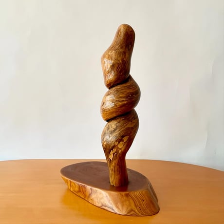 USED WOODEN TWIST SCULPUTURE