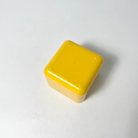 USED PLASTICS CONTAINER (YELLOW)