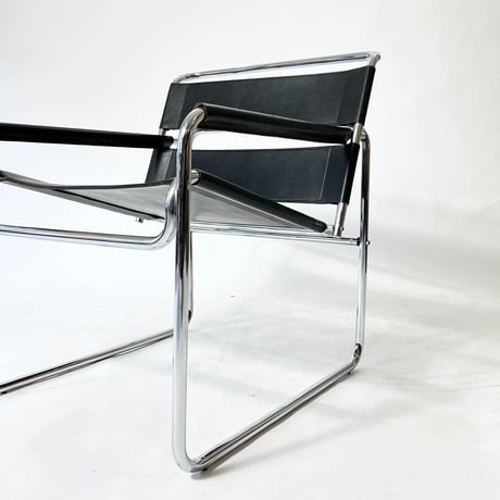 VINTAGE 70-80'S LEATHER CHROME FLAME LOUNGE CHAIR