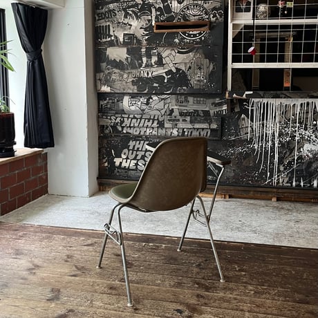 VINTAGE 50’S-60’S “HERMAN MILLER” STEEL FRAME NAUGAHYDE LEATHER WOODEN TABLE CHAIR