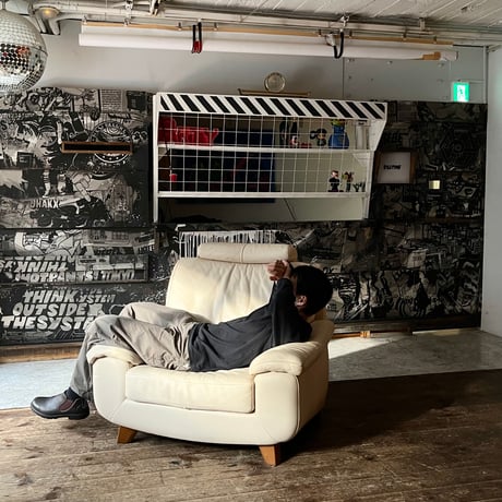 JAPAN USED “KARIMOKU / DOMANI” GENIUS LEATHER 1P SOFA