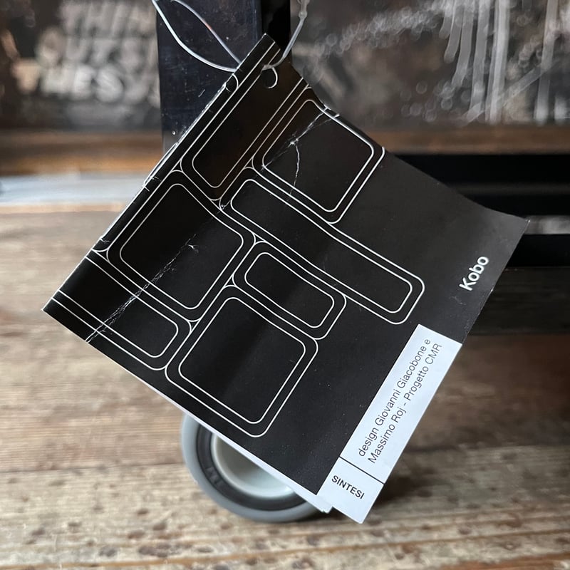 USED “SINTESI / KOBO LIVING” CARRY LOW TABLE |