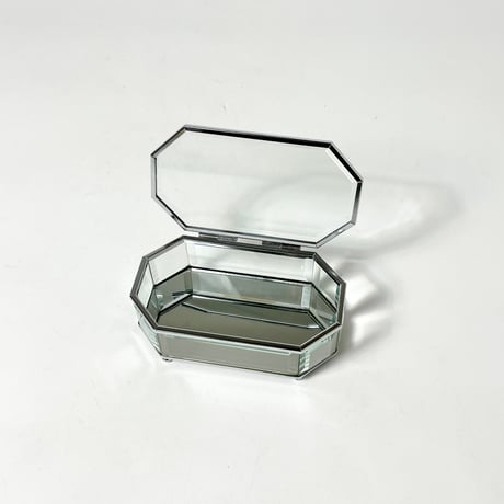 USED ACRYLC JEWELRY BOX