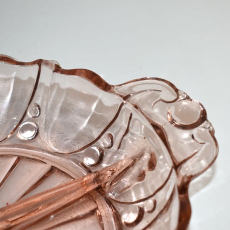 VINTAGE PINK GLASS TRAY