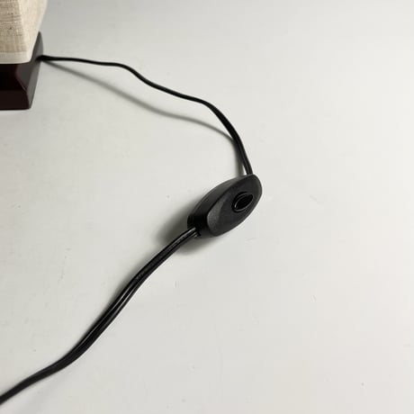 USED FABLIC SHADE TABLE LAMP