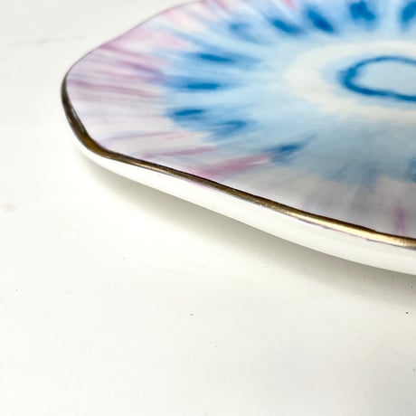 USED HANDMADE TIE DYE CERAMIC PLATE