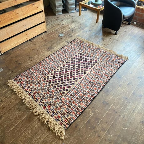 VINTAGE PAKISTAN RUG