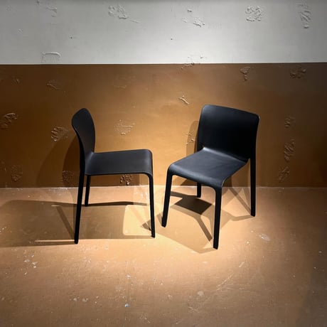 USED "MAGIS / CHAIR FIRST" STACKING CHAIR