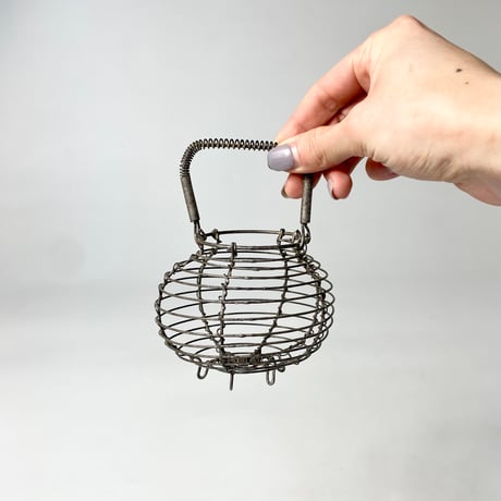 VINTAGE WIRE BASKET