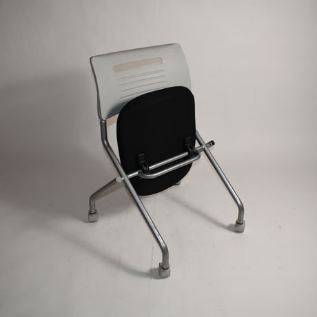 USED STACKING CARRY CHAIR