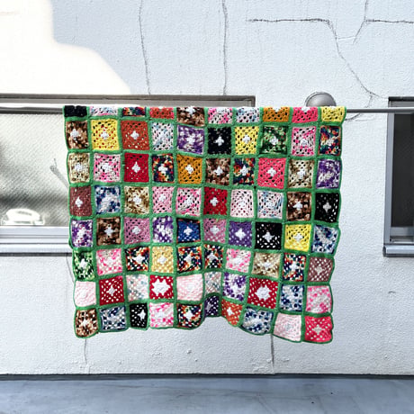 USED HANDMADE FLOWER MOTIF BLANKET